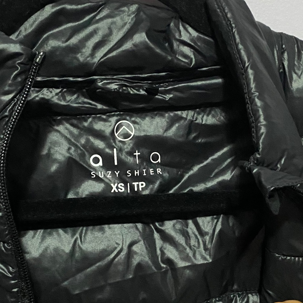 Light Puffer Jacket - Picture 3 of 3